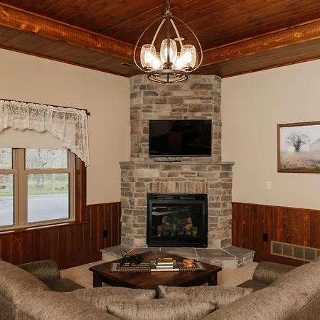 Sojourner'S Lodge & Log Cabin Suites Dundee Exterior photo