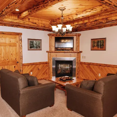 Sojourner'S Lodge & Log Cabin Suites Dundee Exterior photo