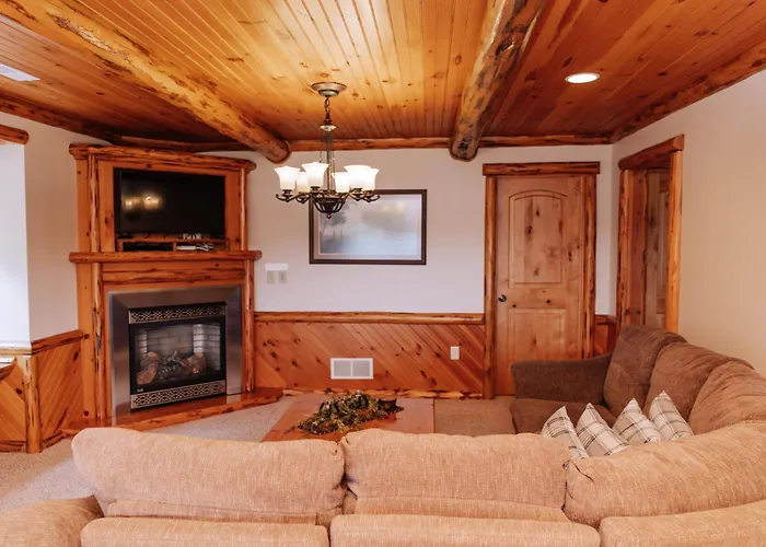 Sojourner\'S Lodge & Log Cabin Suites