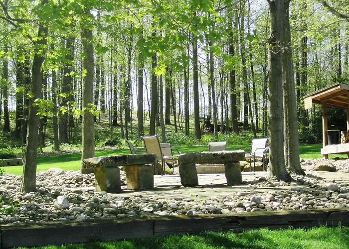 Sojourner\'S Lodge & Log Cabin Suites