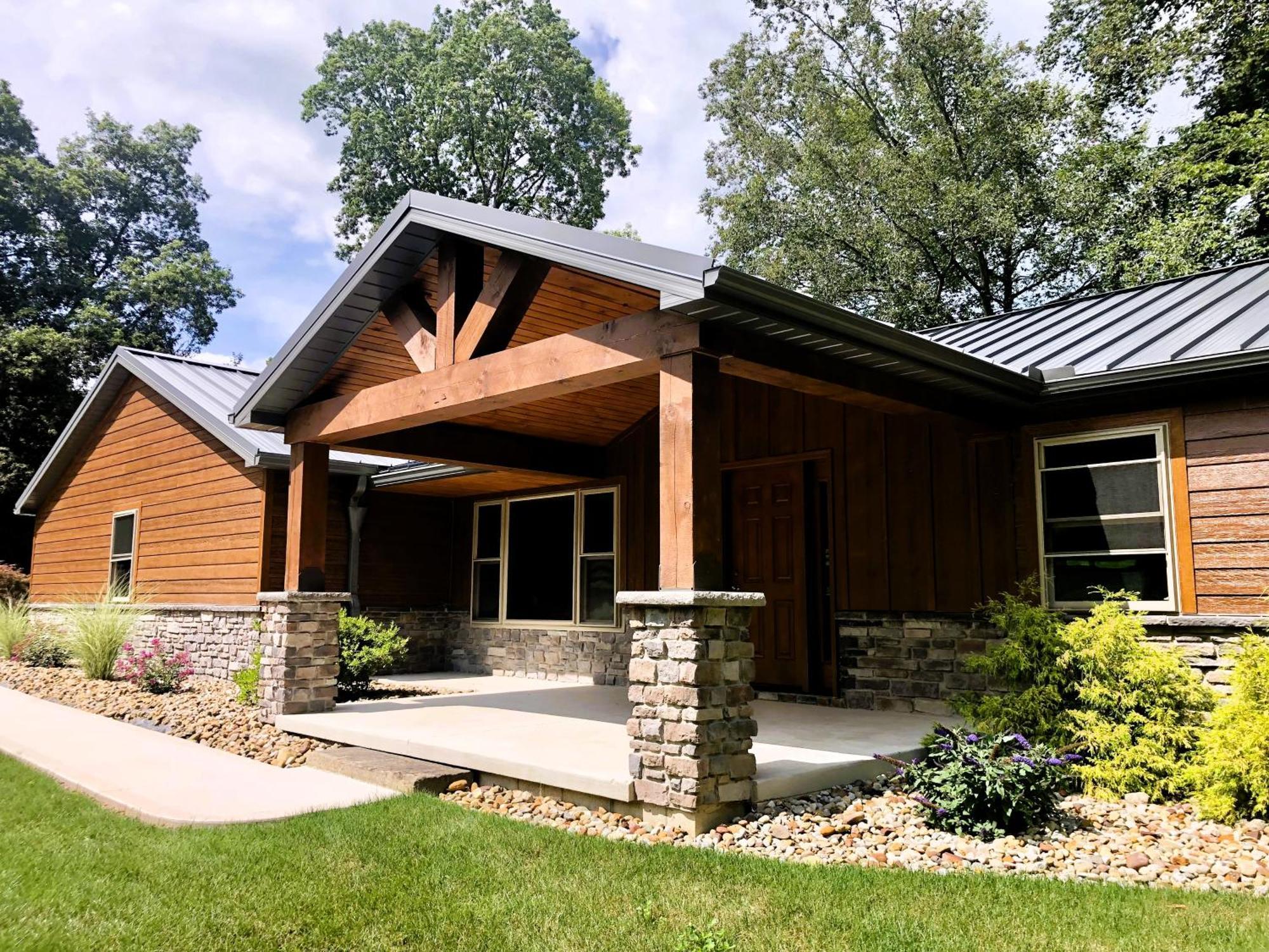 Inn Sojourner's & Log