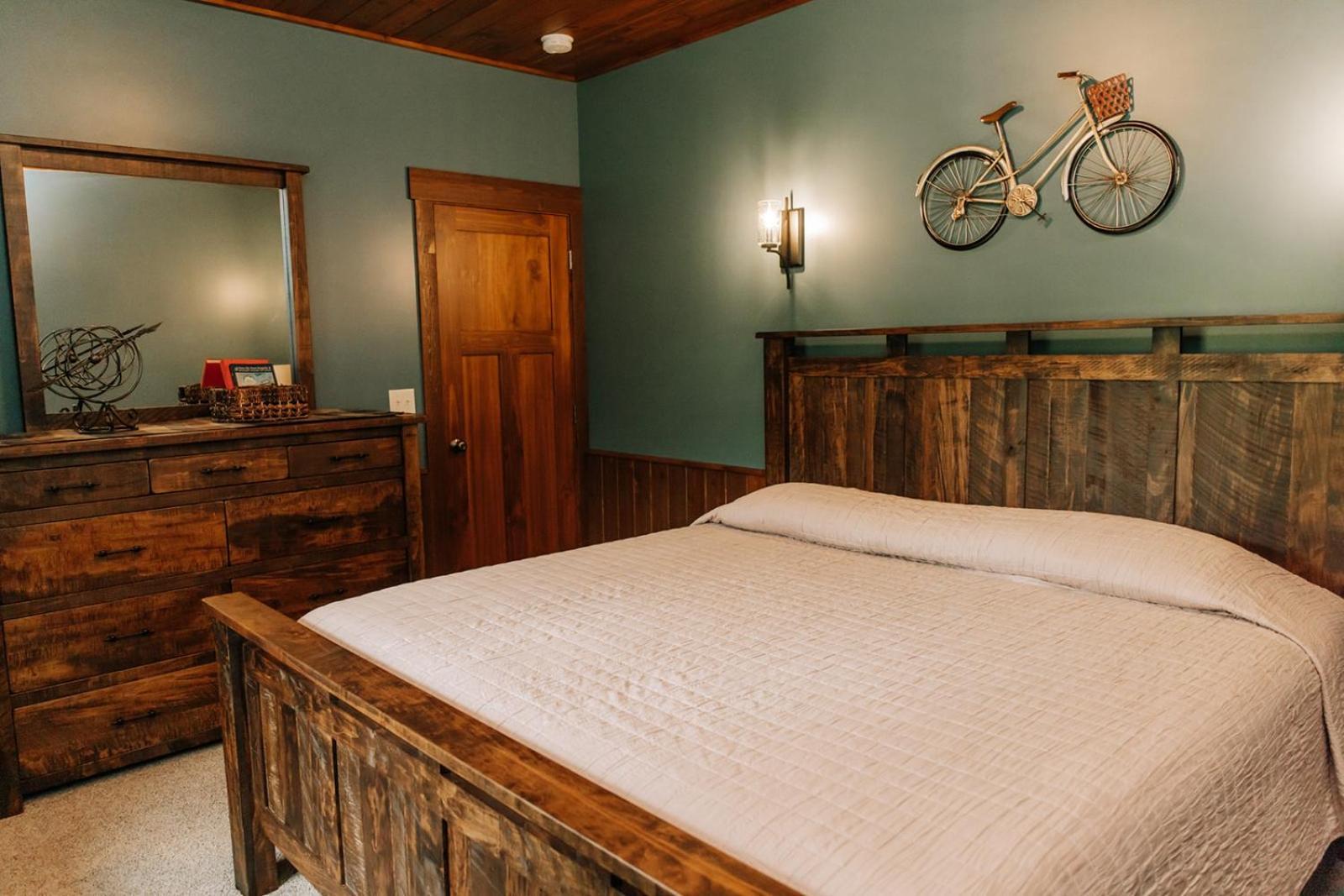Inn Sojourner's & Log Dundee