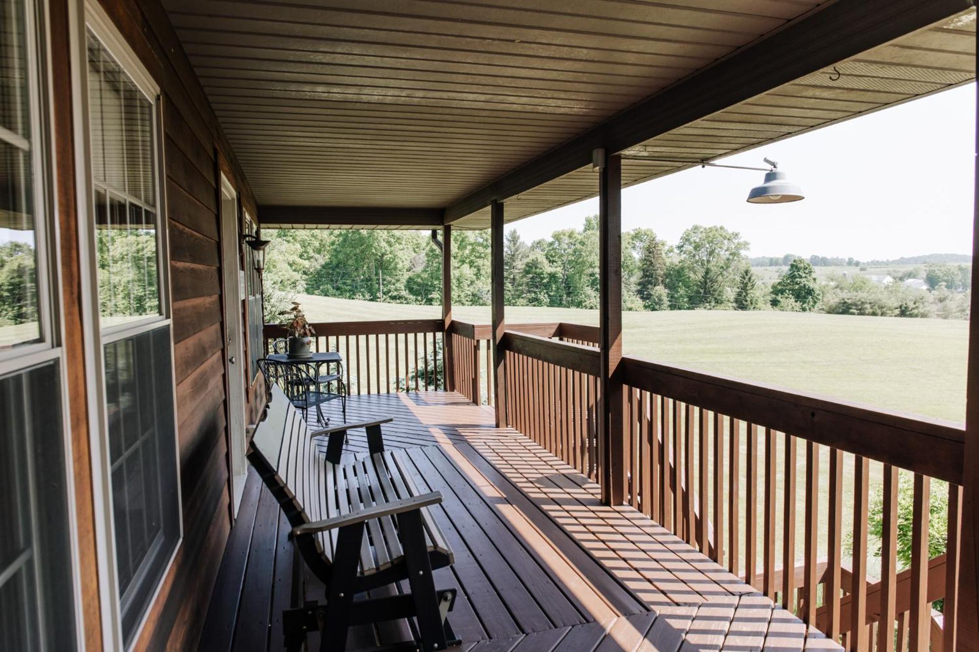 Sojourner's & Log Inn