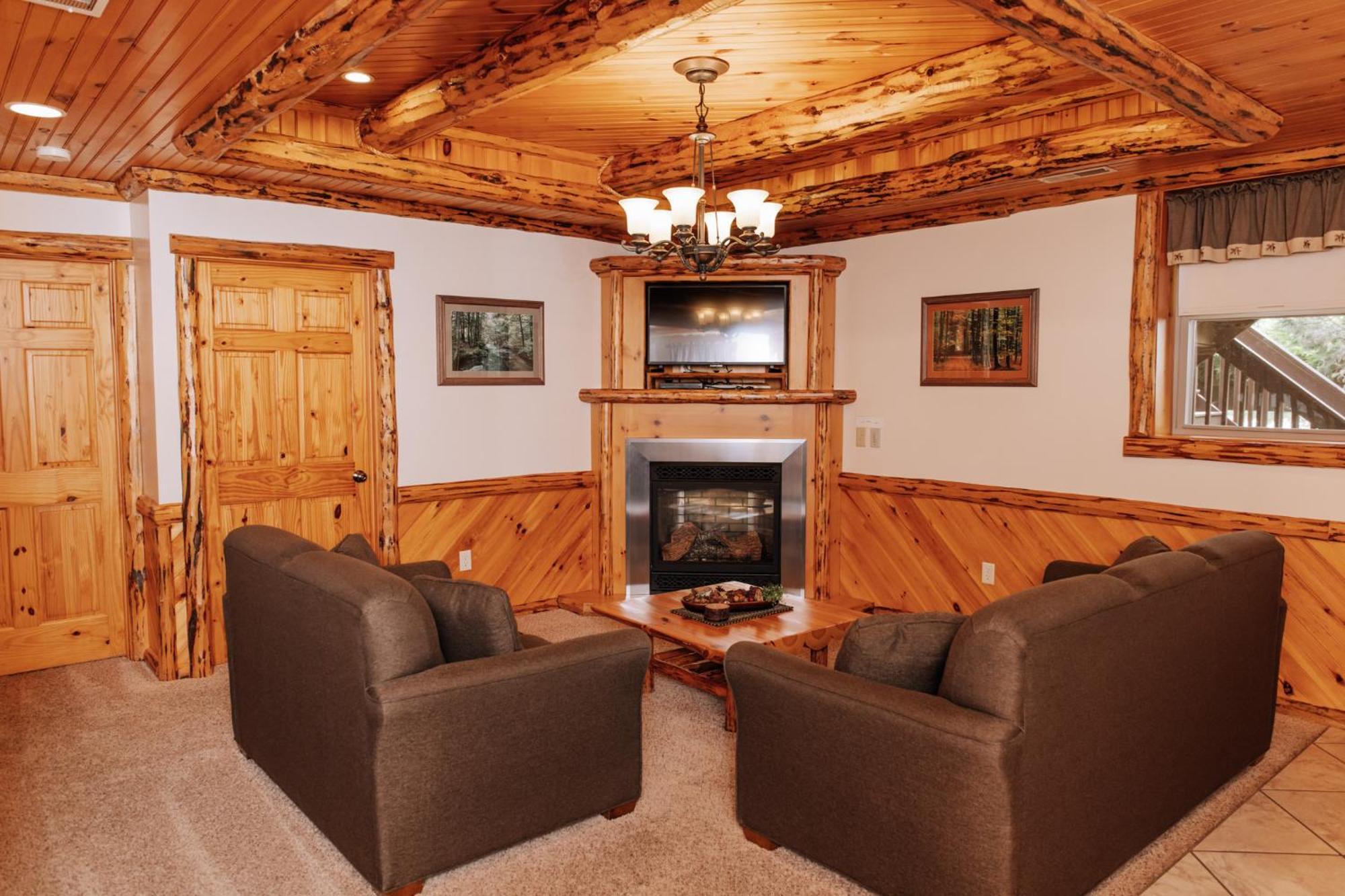 Sojourner's & Log Inn